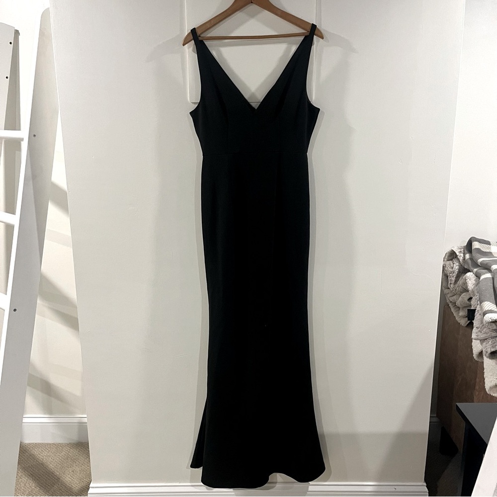 Gorgeous full black bodycon gown from Lulus
